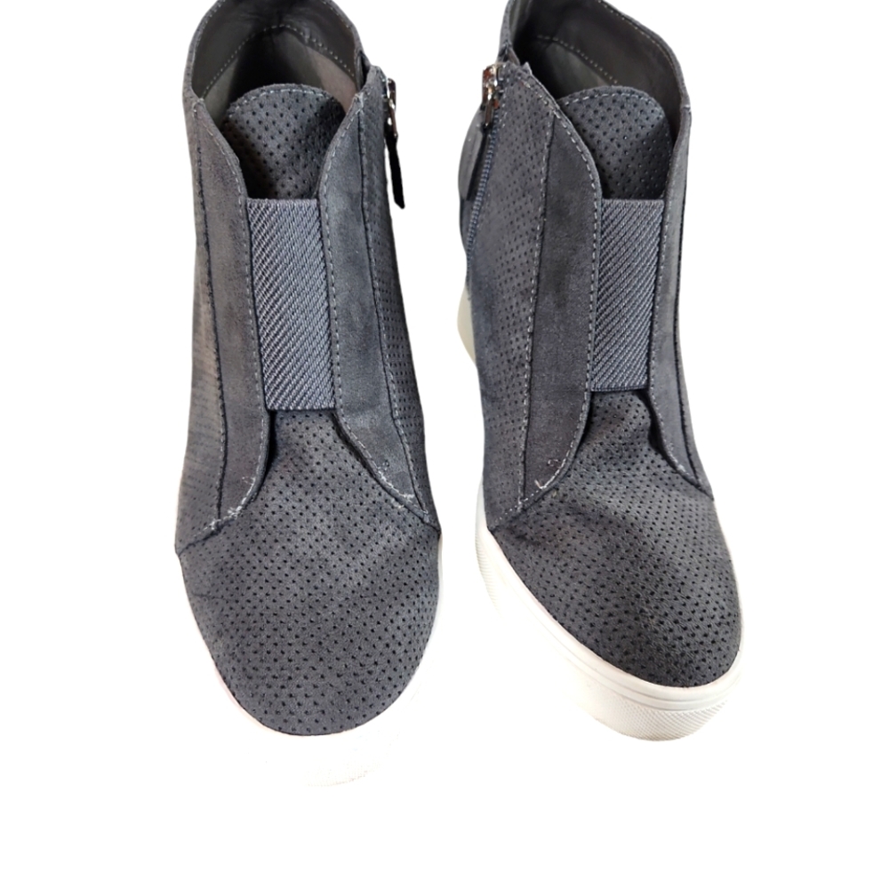 MIA, Women's Gray wedge boots, with zipper, Sz 7 1/2. - Picture 2 of 7